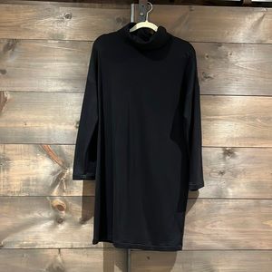 EUC Gap lightweight sweatshirt turtleneck dress. Black size M